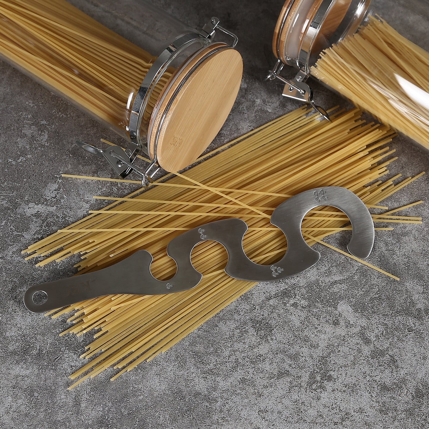 KKC HOME ACCENTS Glass Pasta Storage Containers with Measuring Tool, 68 Floz-2 Pack