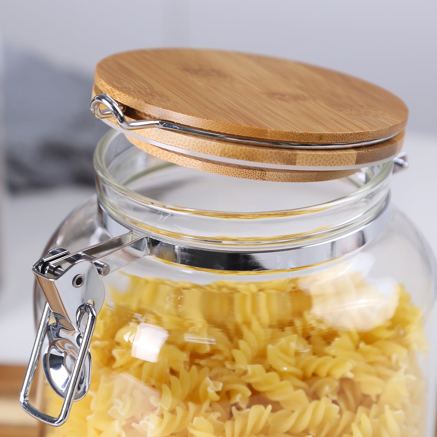 KKC Tall Glass Pasta Storage Container with Hinged Lid, 68 Floz – kkcger